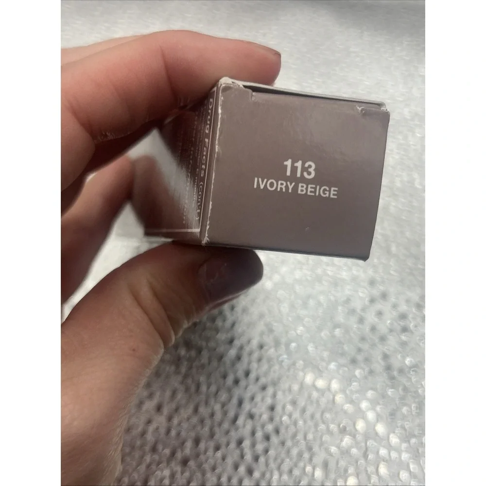 Revlon Illuminance Serum Tint Sealed 0.94 fl oz 113 - Ivory Beige NIB